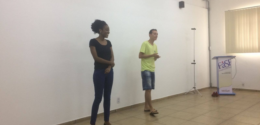 Sábado começou nosso Teatro Experimental! A primeira aula foi maravilhosa e nós estamos muito empolgados com nosso projeto! 