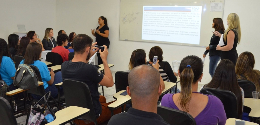 Alunos de Psicologia da FASF apresentaram o TCC