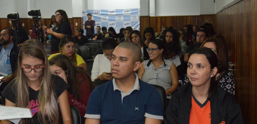Presidente do CFA realiza palestra na FaSF