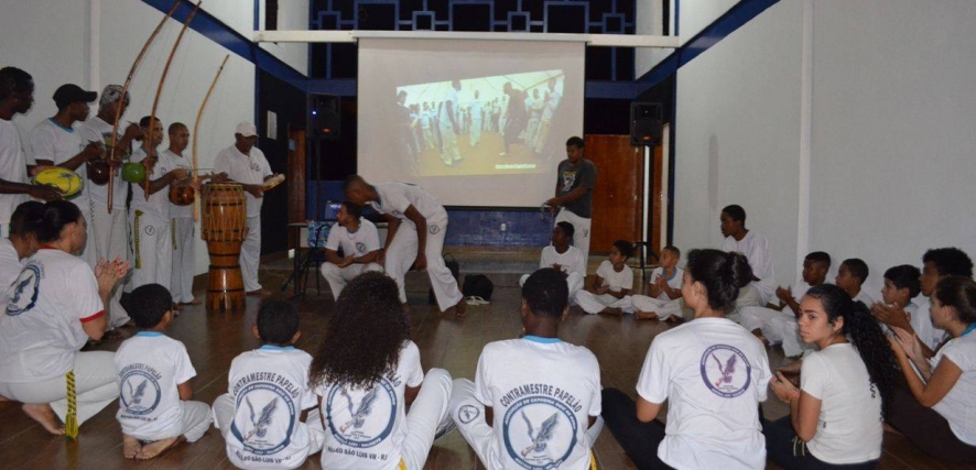 Capoeira na FASF