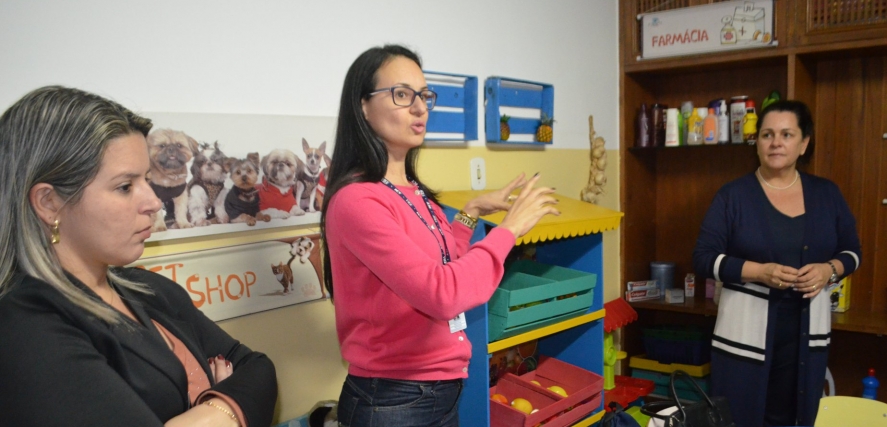 Alunos de psicologia realizam visita técnica